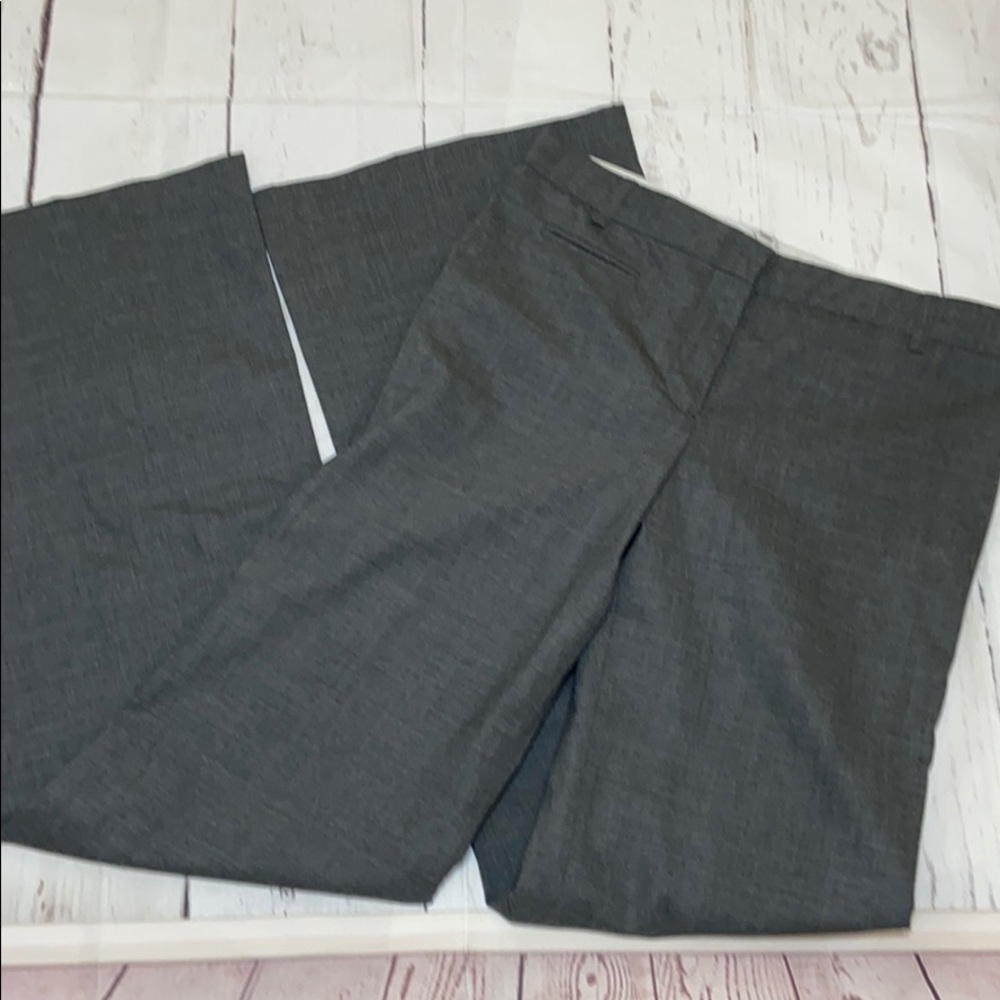 BCBG max Azria dress pants size 2 -(140)